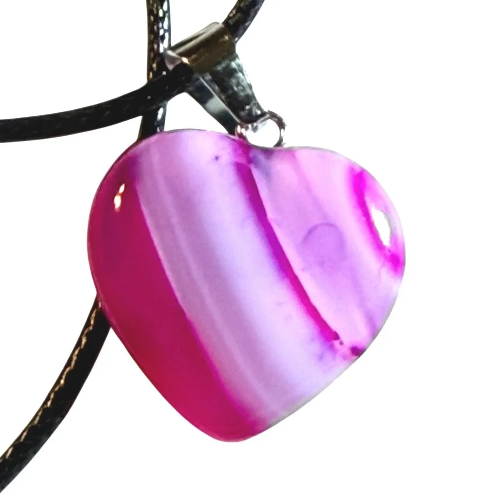 Pink Banded‎ Agate Heart Pendant Necklace Black Cord Adjustable Fuchsia Striped